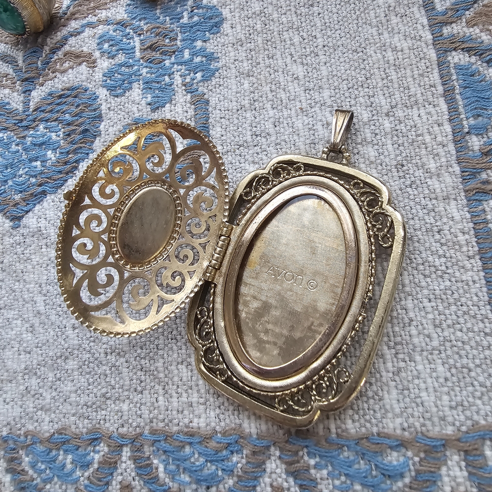 Vintage Avon Intricate Gold Locket Pendant